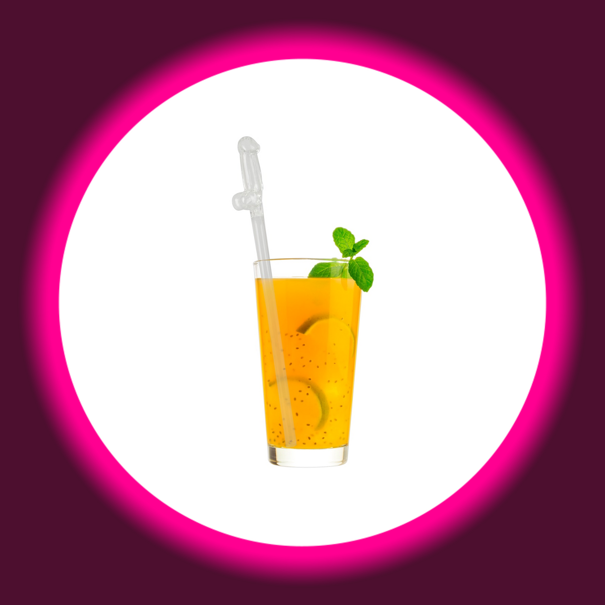ein Glas mit gelber Flüssigkeit, in dem ein Glasstrohhalm in Penisform steckt