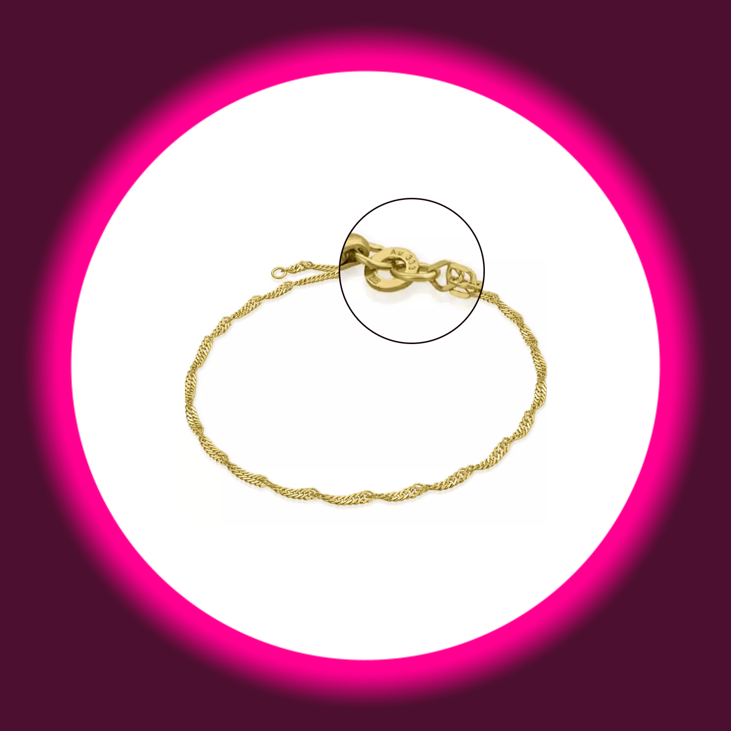 Detailansicht des Verschlusses einer goldenen Singapur Fußkette von Modabilé auf weißem Untergrund