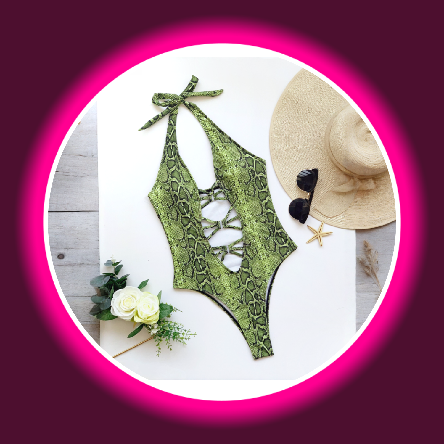 Frontansicht grüner Body bzw. Badeanzug mit Frontschnürung und Snake Print