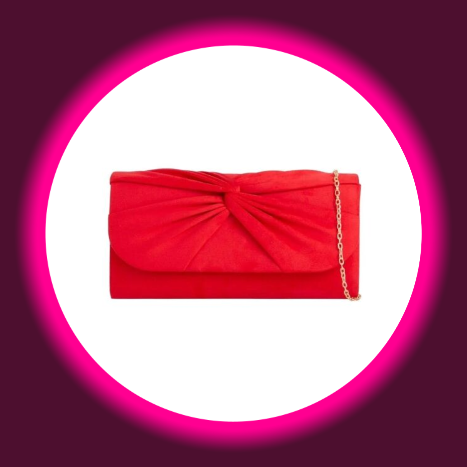 Frontansicht auf eine rote rechteckige Handtasche bzw. Clutch mit goldfarbener Kette und rotem Knoten auf weißem Untergrund
