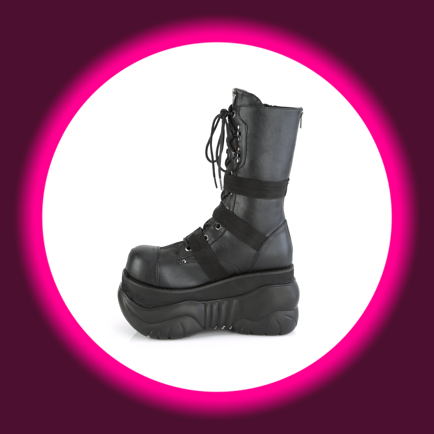 Winkelansicht schwarze Stiefel mit dicker Sohle und Frontschnürung, Demoniacult Boxer 230