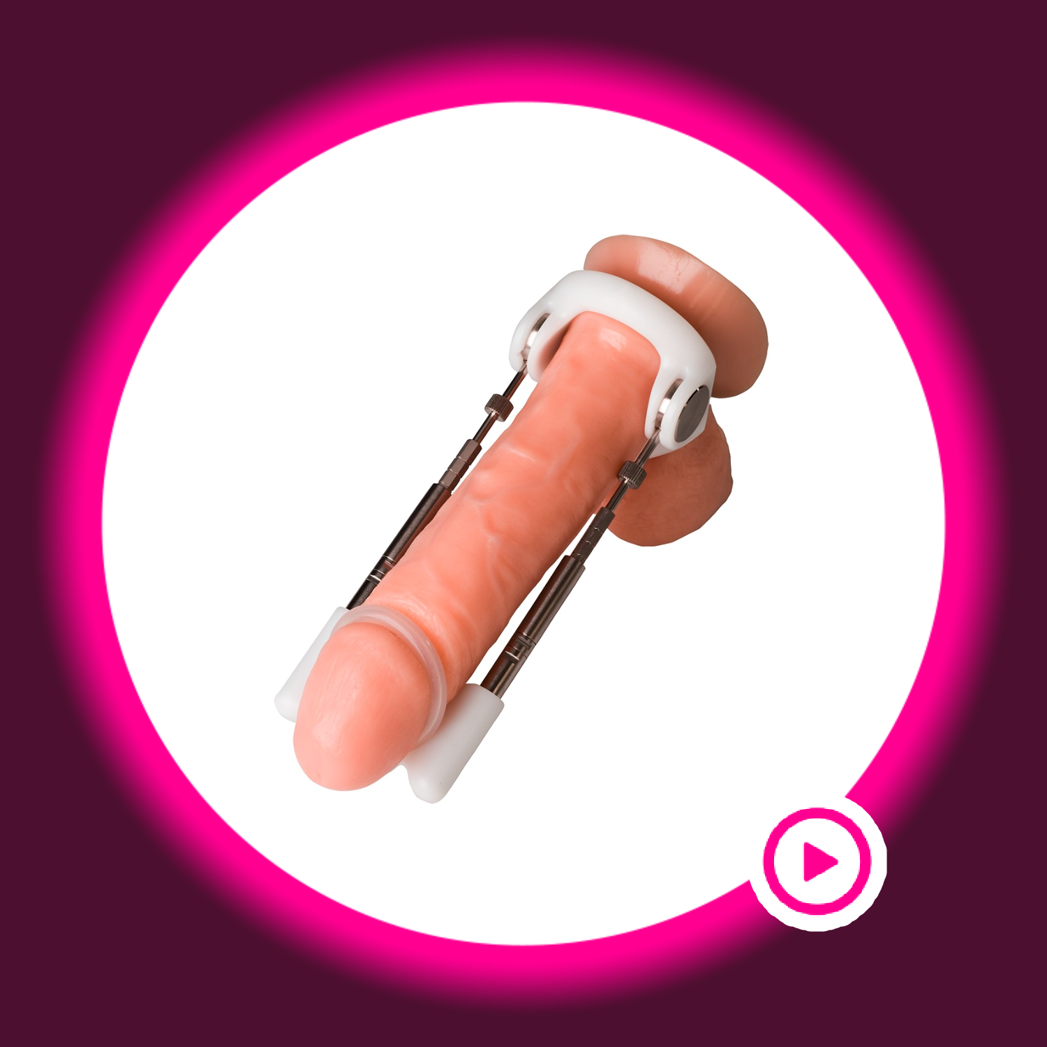 weißer Jes Extender Penisextender montiert an einen künstlichen Penis