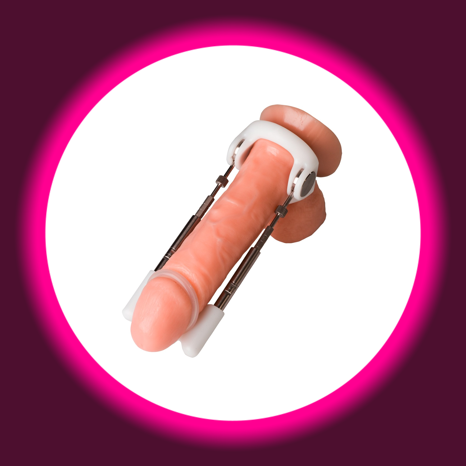 weißer Jes Extender Penisextender montiert an einen künstlichen Penis