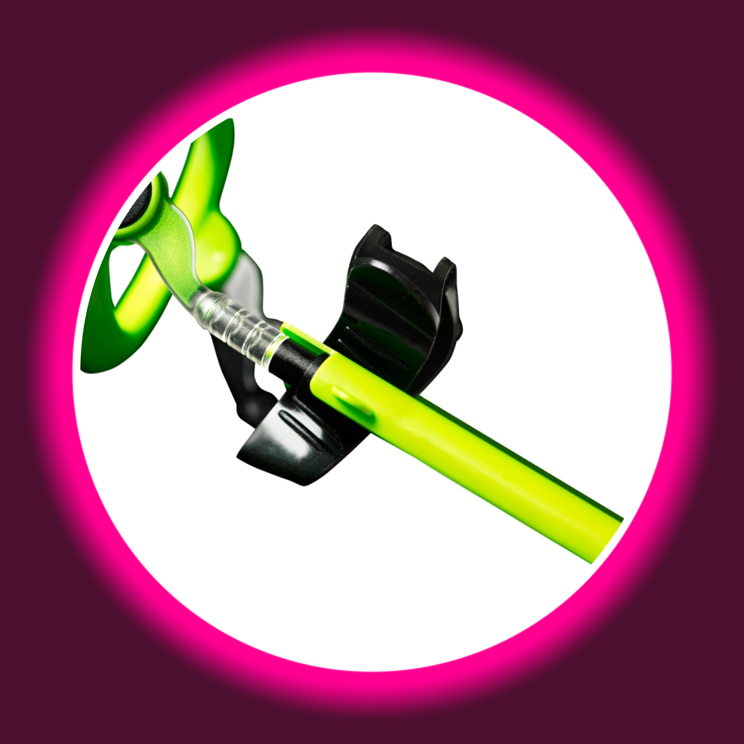 Detailansicht eines Penis-Extenders in schwarz-grün von Male Edge