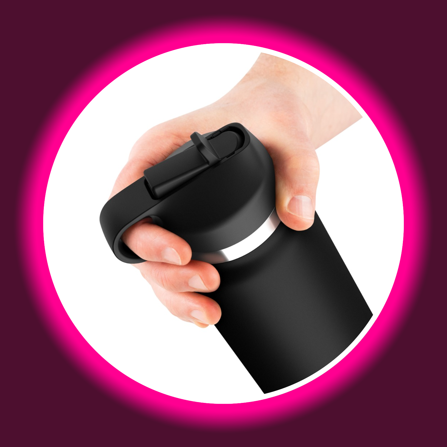 eine Hand hält einen als Getränkeflasche getarnten Masturbator, PDX Plus Fab Flask Thrill Seeker