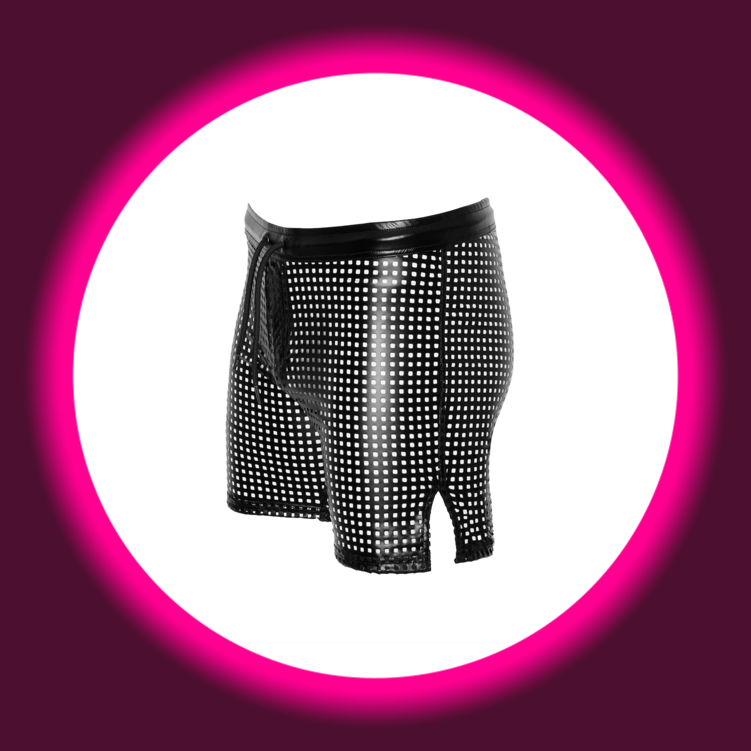 seitliche Ansicht schwarze perforierte Shorts von Noir Handmade