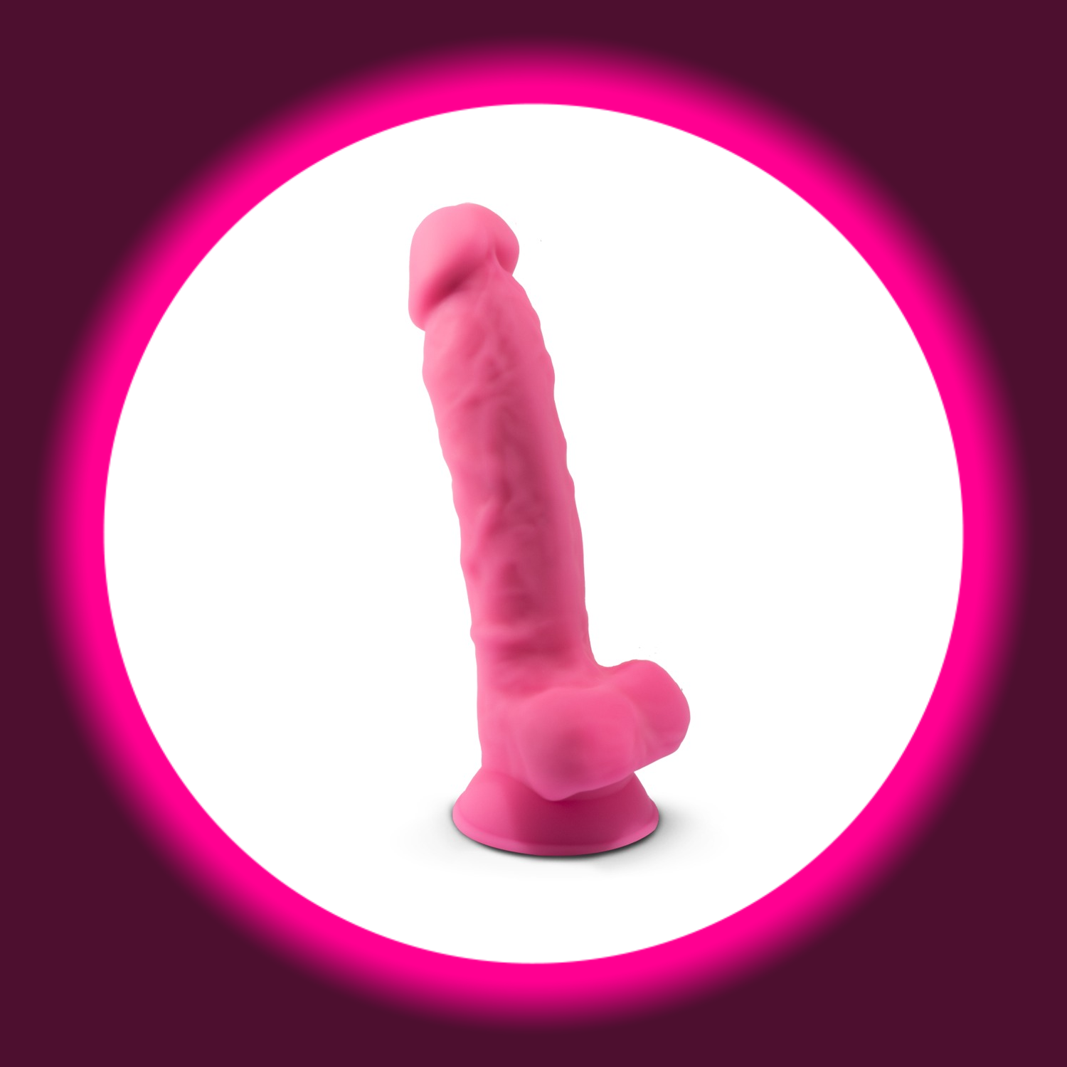 Winkelansicht pinker Dildo mit Hoden und Saugfuß, von Silexd