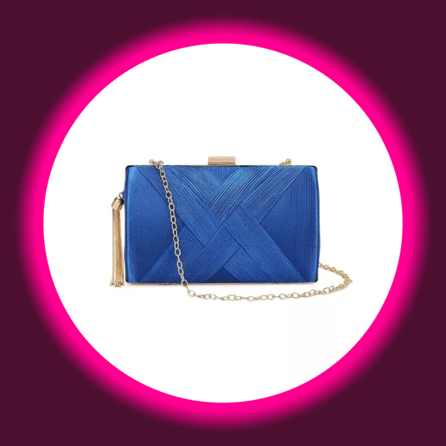 Frontansicht blaue Clutch im Flechtdesign, mit Quasten und goldener Kette, Aftershock London