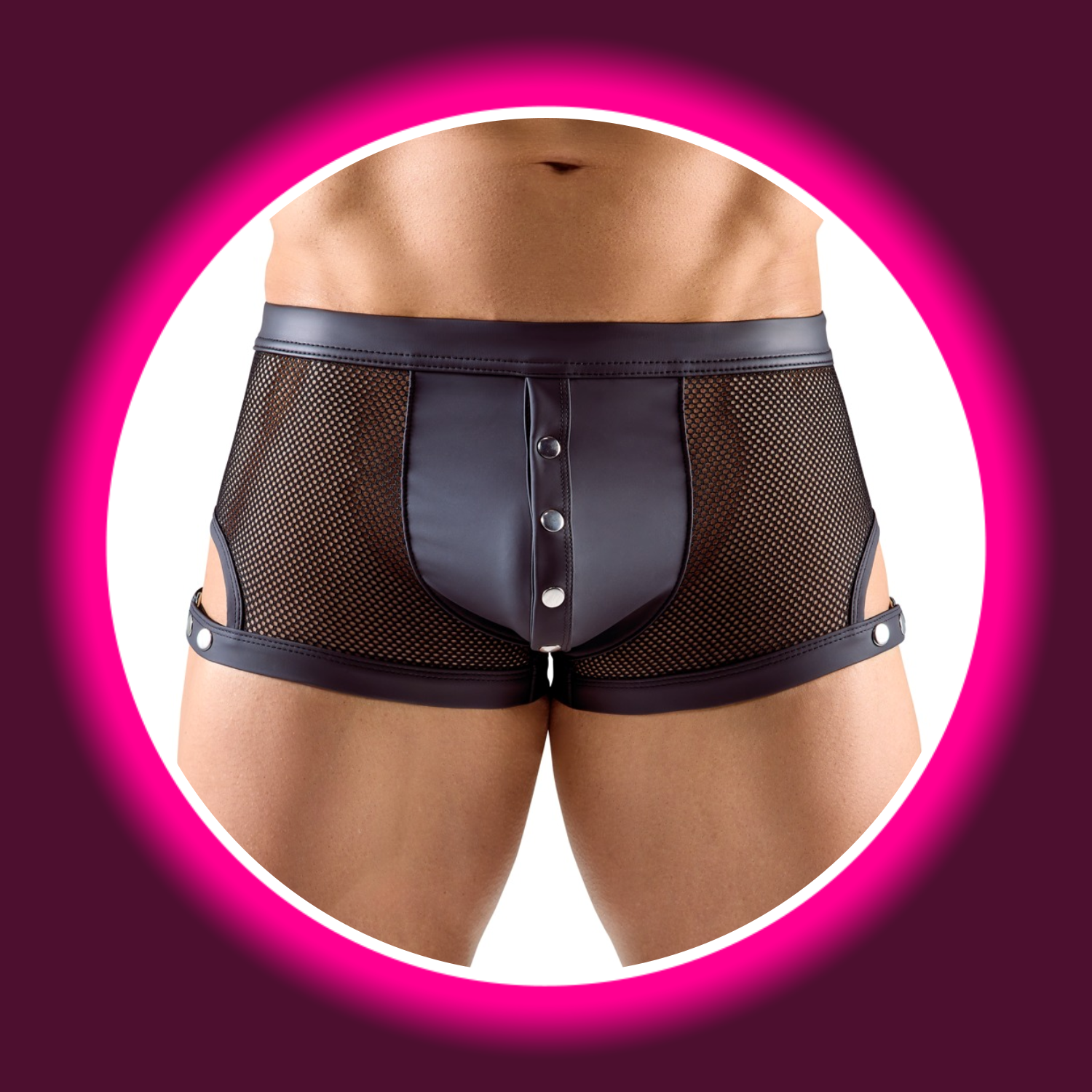 Frontansicht schwarze Pants von Svenjoment mit Druckknöpfen, Materialmix aus Netz und Mattlook