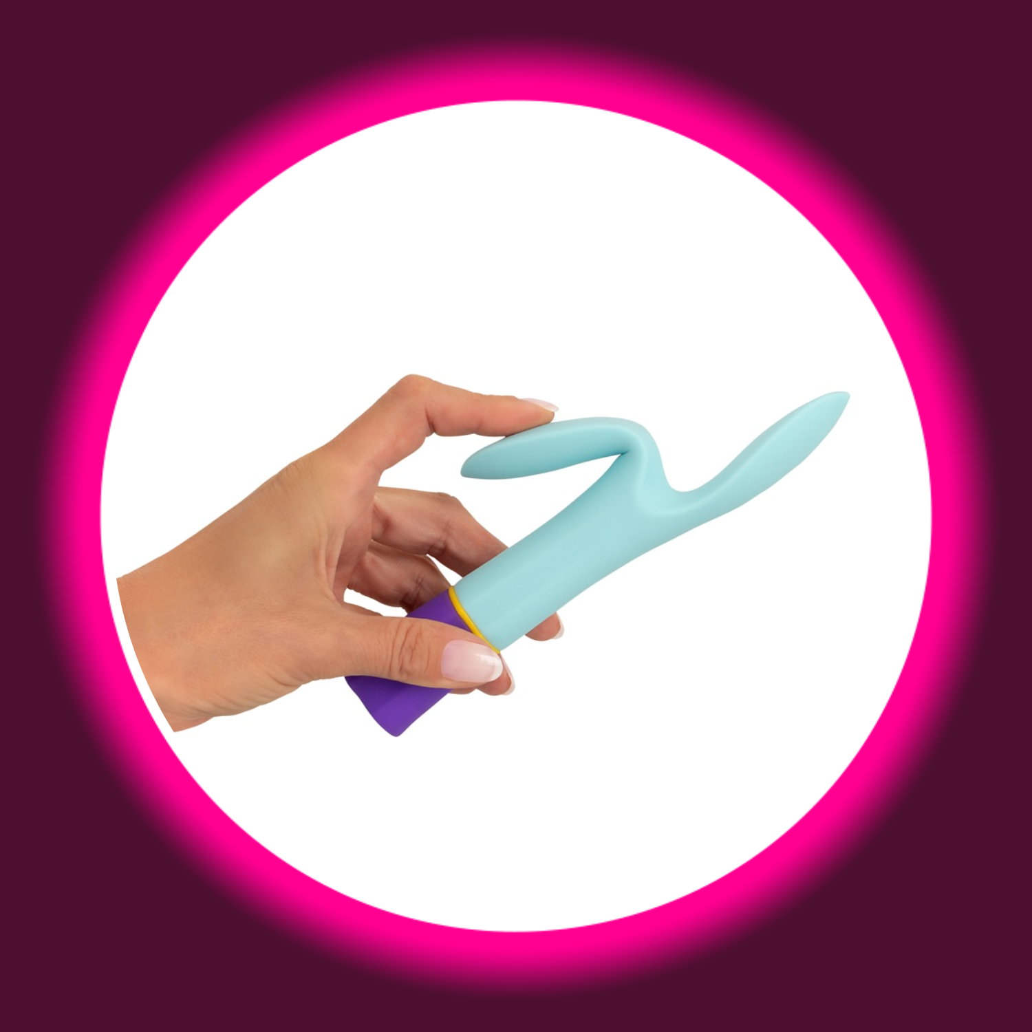 eine Hand hält einen bunten Doppel Vibrator in blau, lila, gelb von You2Toy