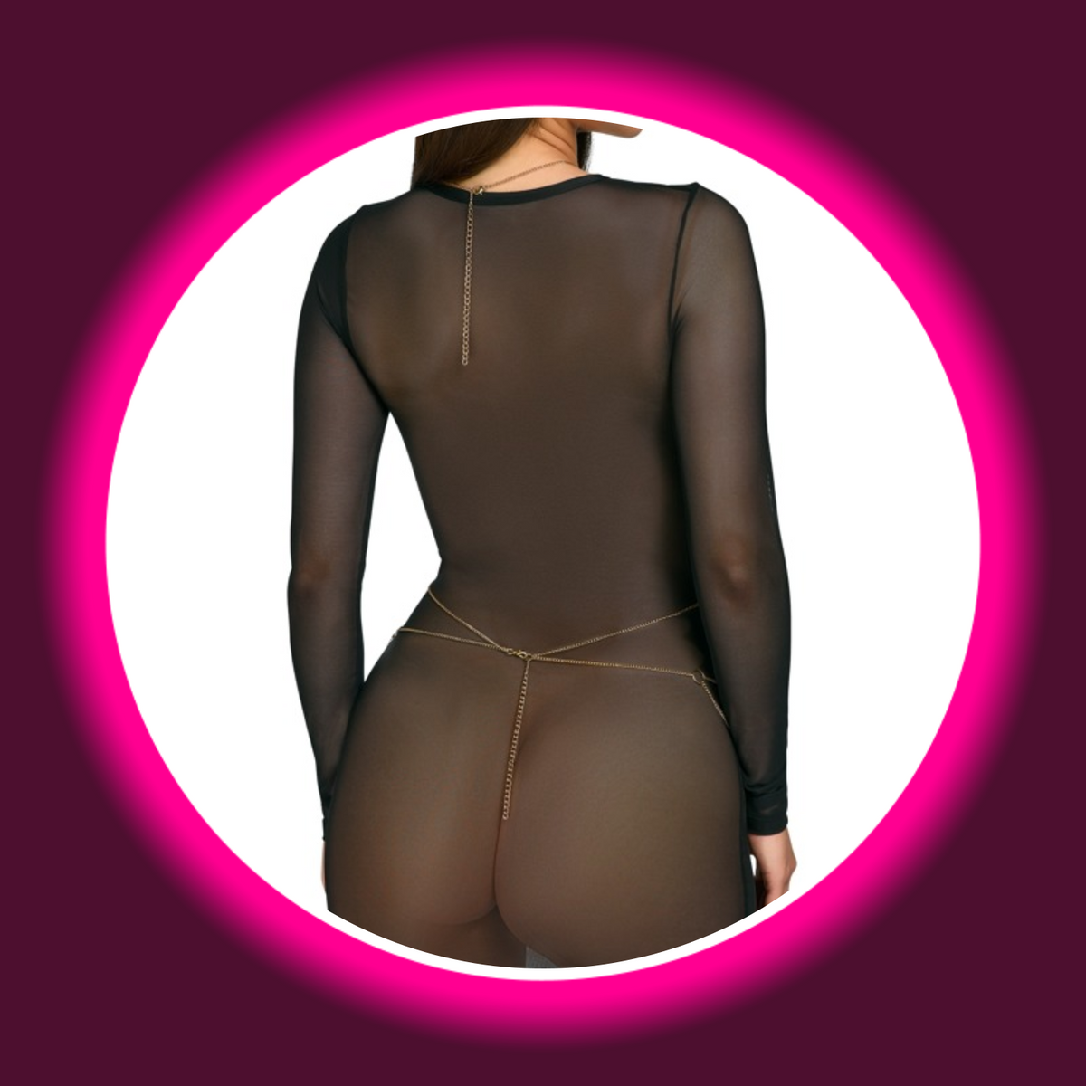 Cottelli Accessoires Körperkette, Rückansicht am Model mit feinen Ketten an Taille und Hüfte sowie Verlängerungskettchen über einem schwarzen transparenten Kleid
