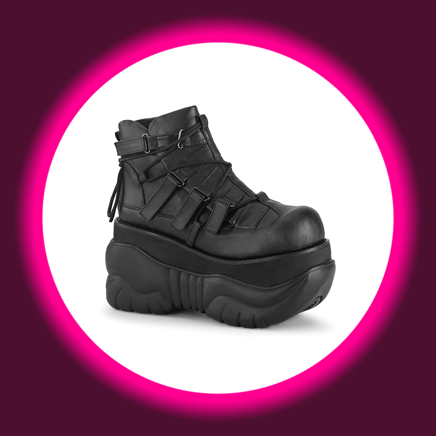 Winkelansicht schwarze Boots mit extradicker Sohle und Zugbändern, Demoniacult Boxer 13