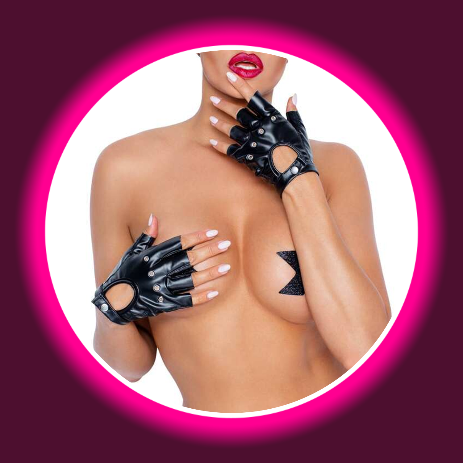 nackte Frau mit schwarzen glänzenden fingerlosen Handschuhen von Noir Handmade