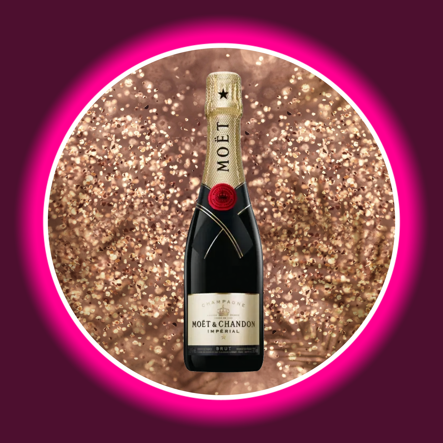 kleine dunkle Champagnerflasche mit goldenem Etikett auf gold glitzerndem Hintergrund