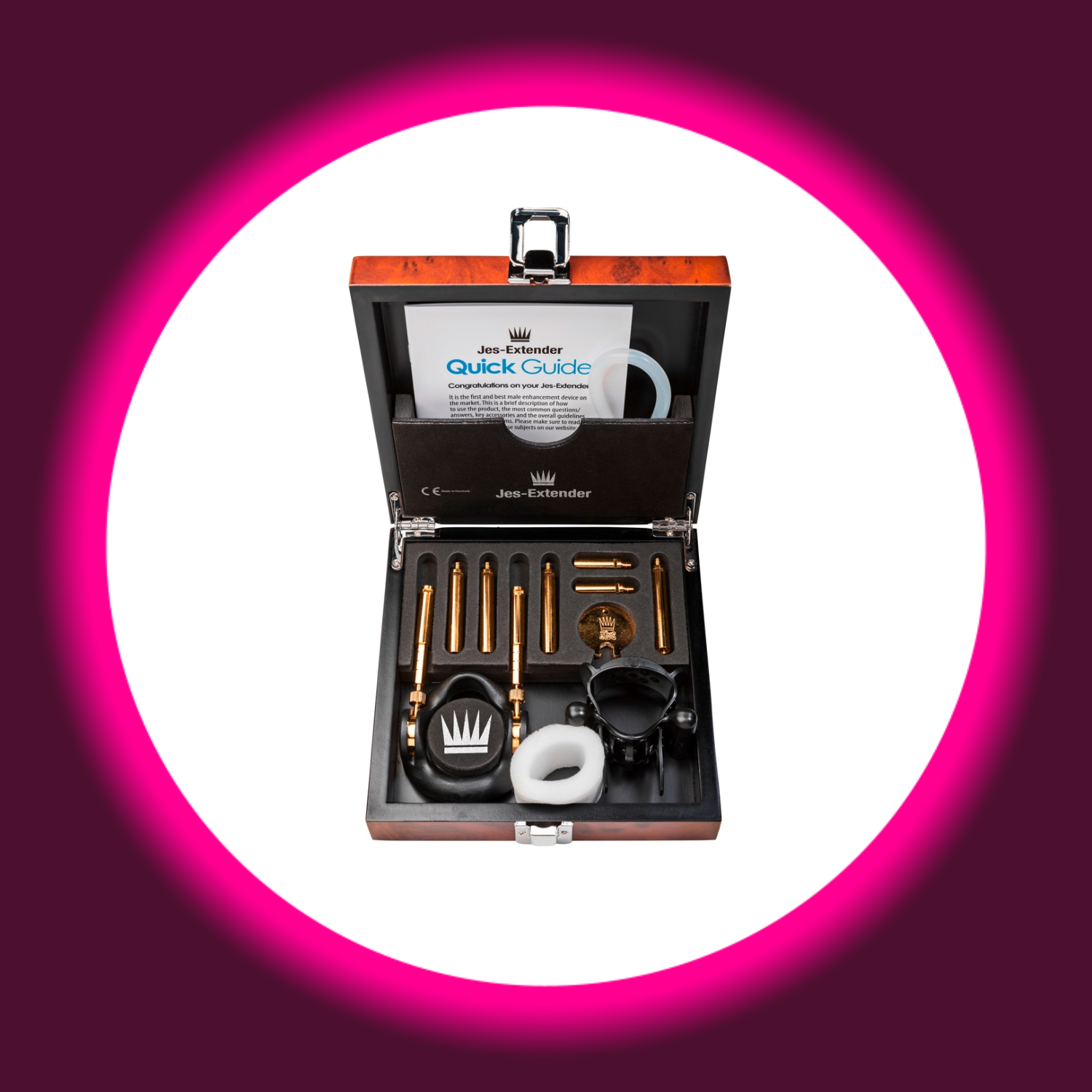 geöffnete Holzbox des Jes Extender Gold Standard Penisextender mit Abbildung der Zubehörteile 