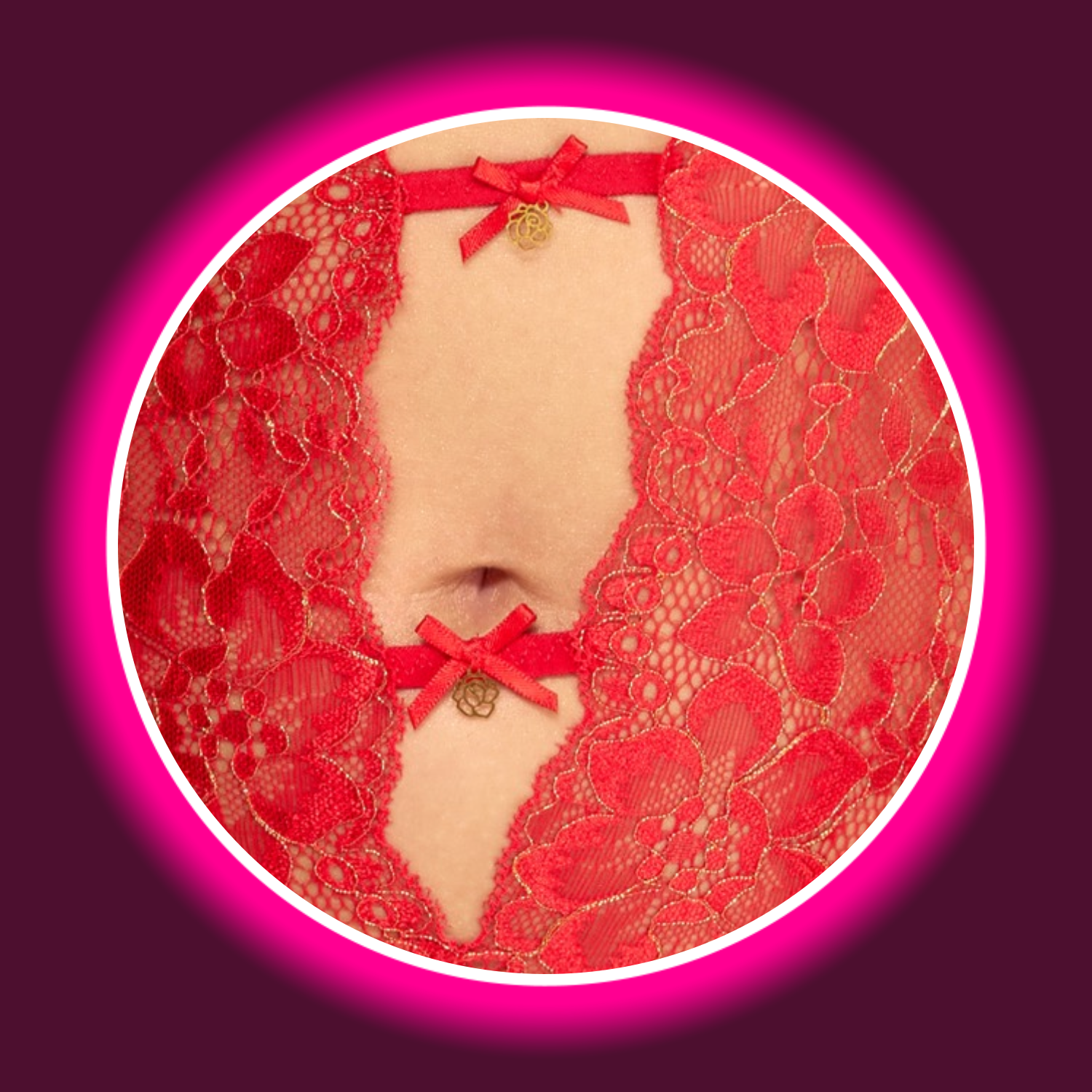 Detailansicht roter Spitzen-Body mit goldenen Blumendetails, von kissable