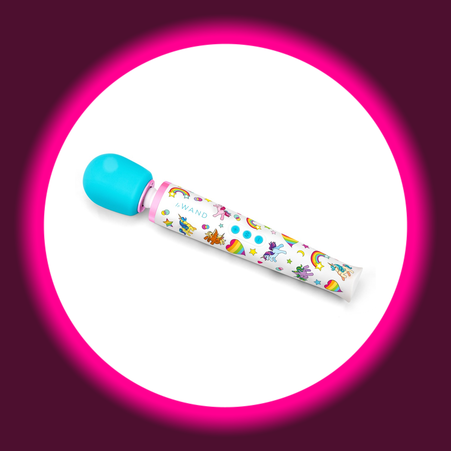 le WAND Unicorn Wand Massagestab – Schrägansicht liegend, weißer Griff mit buntem Einhorn- und Regenbogen-Print, türkisfarbener Soft-Touch-Massagekopf und 3-Button-Steuerung in Türkis