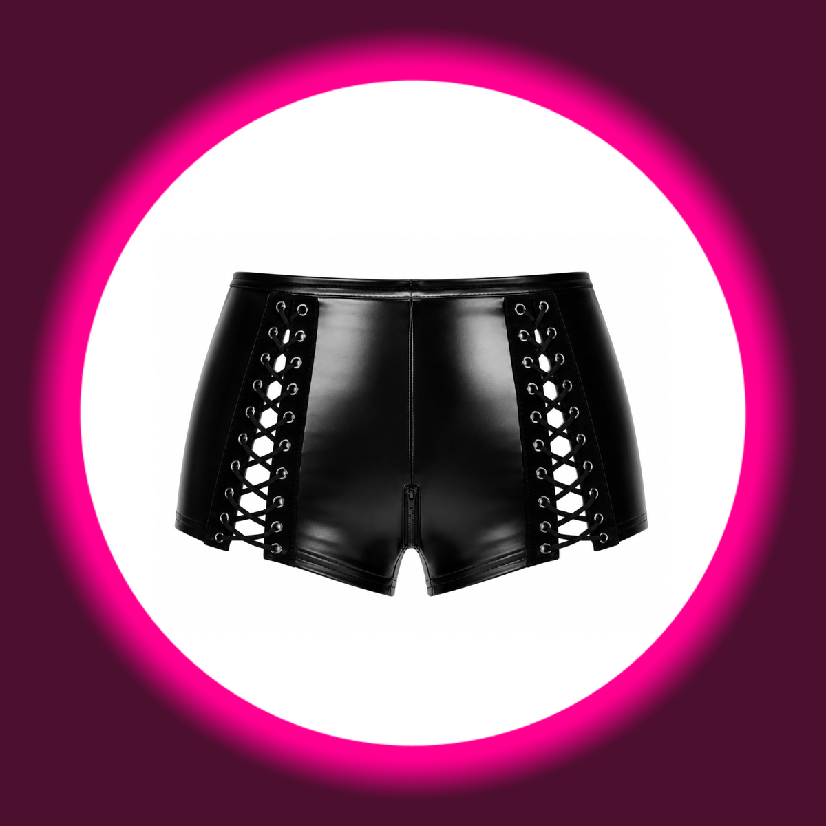 NOIR HANDMADE Hotpants Do Not Disturb F411 schwarz – Frontansicht freistehend mit seitlicher Schnürung, Hochbund-Shorts aus glänzendem Powerwetlook mit Metallösen und Kordel-Schnürdetail