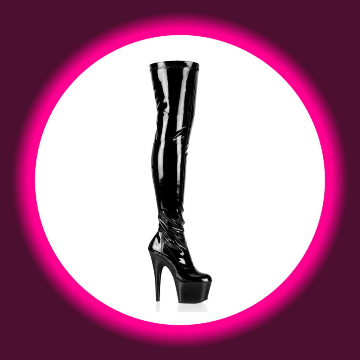 Pleaser Adore 3000 Overknee-Plateau-Stiefel in schwarzem Lack mit glänzendem Schaft, geschlossener runder Schuhspitze und hohem Stilettoabsatz, schräge Frontansicht