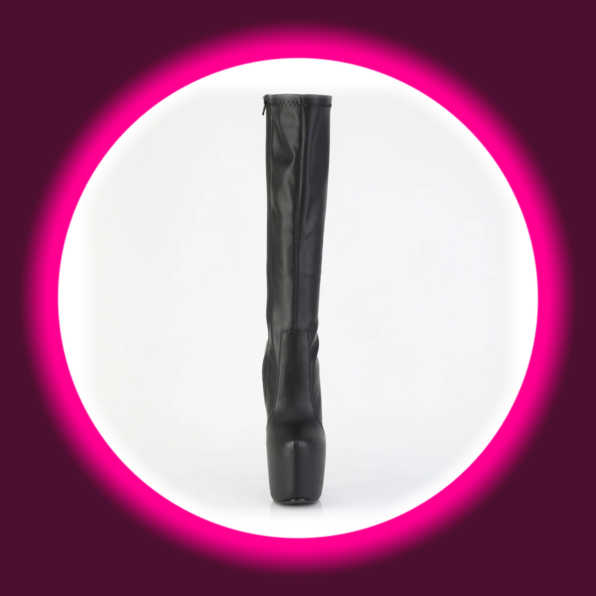 Pleaser Jubilant 2000 Plateau-Stiefel in Schwarz matt, Frontansicht mit schlichtem hohem Schaft, abgerundeter geschlossener Spitze und markantem Plateau