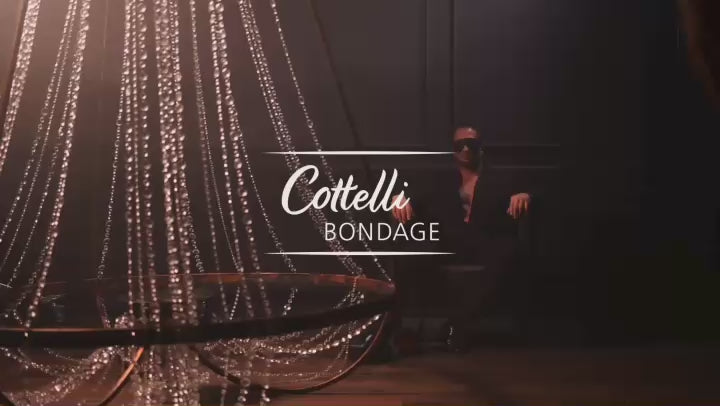 Mann und Frau in erotischen Posen, Präsentation Bondage Body mit goldenen Details, Cotelli 