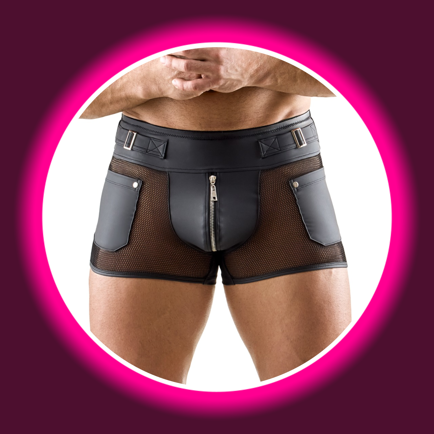 Svenjoyment Pants für Herren in Schwarz – Wetlook mit transparenten Netz-Einsätzen, Reißverschluss und Deko-Schnallen, am Model getragen