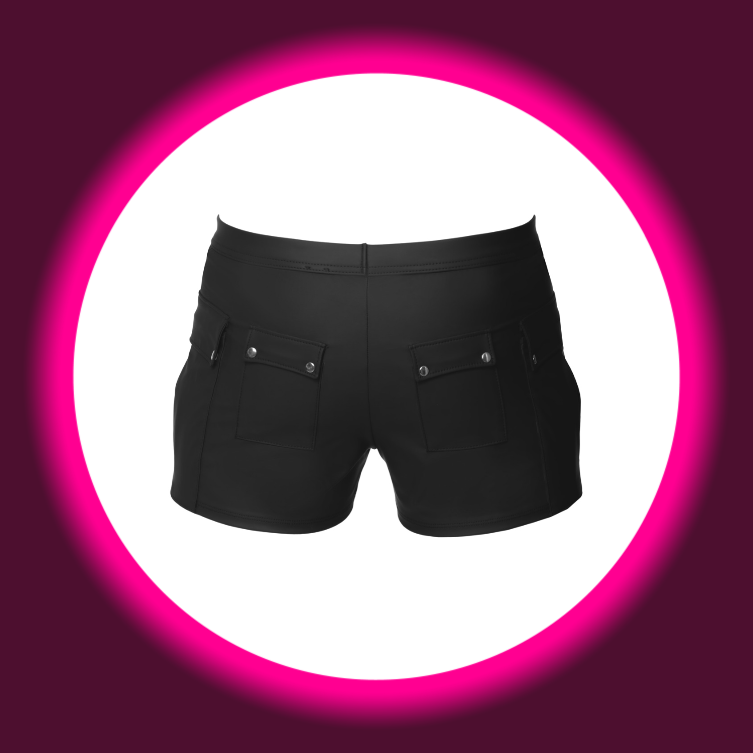 Rückansicht schwarze Shorts von Svenjoyment mit Taschen und Druckknöpfen