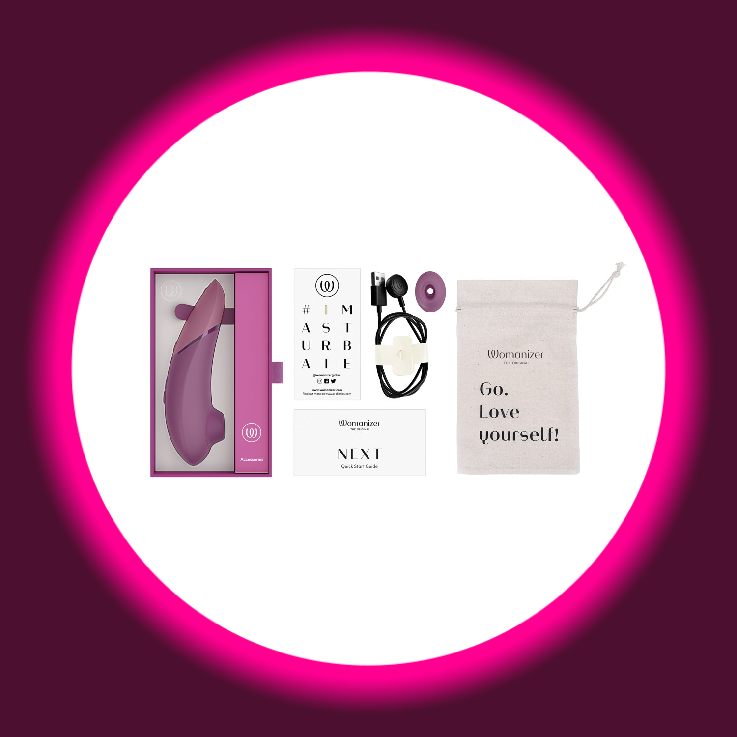 Womanizer NEXT Lieferumfang – Verpackung, Pulsator in dunkelrosa, USB-Ladekabel, Ersatzaufsatz, Quick Start Guide und Aufbewahrungsbeutel mit Aufschrift Go. Love yourself!